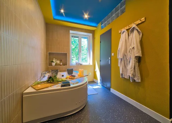 Apartman Japanroom Jacuzzi&sauna De Gamme Parking Free